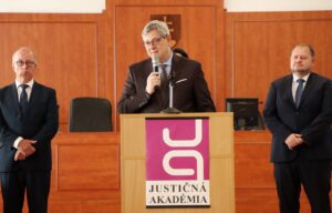Ocenili absolventov justičnej skúšky